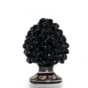 Pigna Nera con base decorata